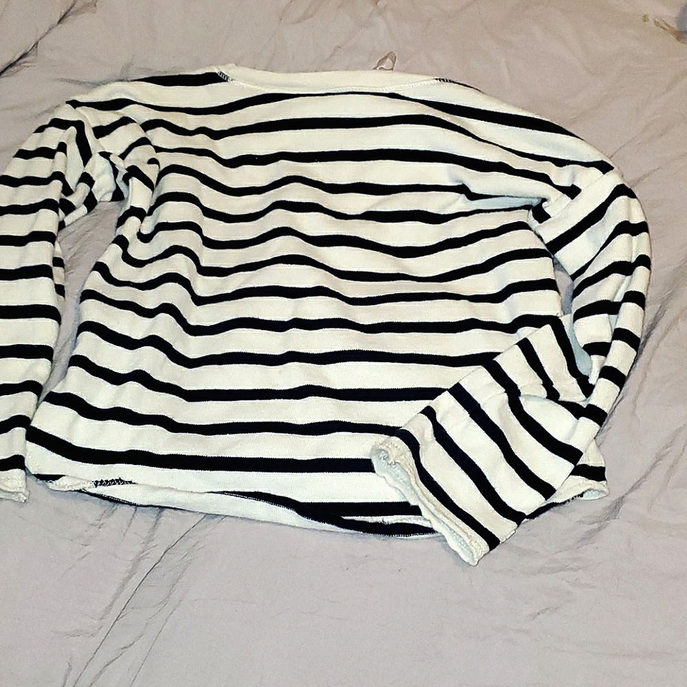 Sweater - Picture 2 of 2